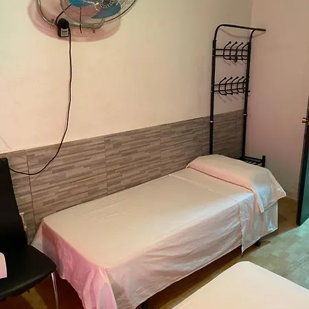 ゲストハウス Rosa *