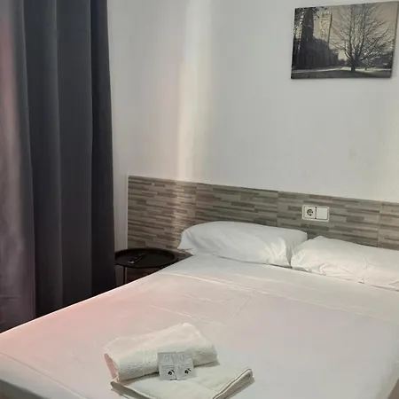 ゲストハウス Rosa