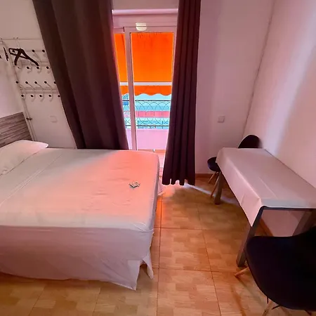 Rosa ゲストハウス