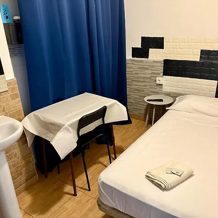 ゲストハウス Rosa